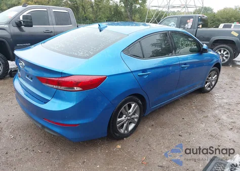 2017 Hyundai Elantra Se z USA, uszkodzony, nr VIN 5NPD84LF3HH129625
